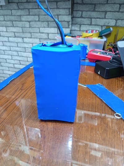 12.8 volt 6ah lithium phosphate battery pack use for solar/ charger fan_img_1
