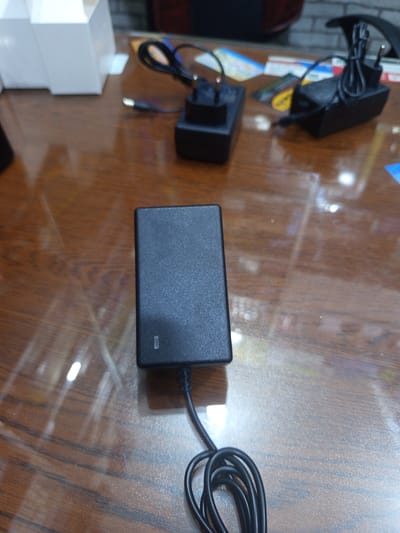 12.6V2A Li-ion Battery Charger 11.1V12V3 Series 18650 Li-ion Battery Polymer Charger_img_4